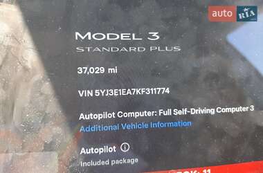Седан Tesla Model 3 2019 в 