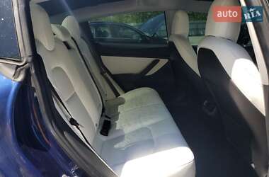 Седан Tesla Model 3 2018 в 