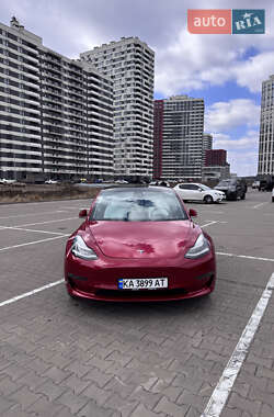 Седан Tesla Model 3 2019 в 