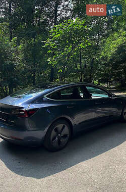 Седан Tesla Model 3 2020 в Тернополе