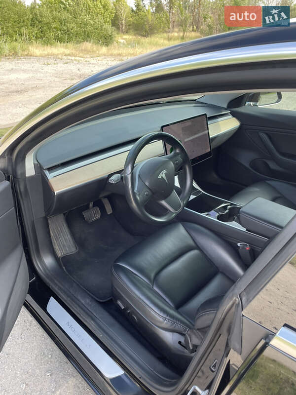 Седан Tesla Model 3 2019 в Нових Санжарах