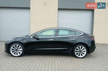 Седан Tesla Model 3 2019 в 