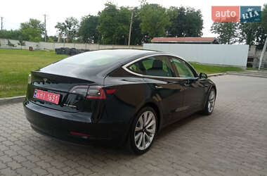 Седан Tesla Model 3 2019 в 