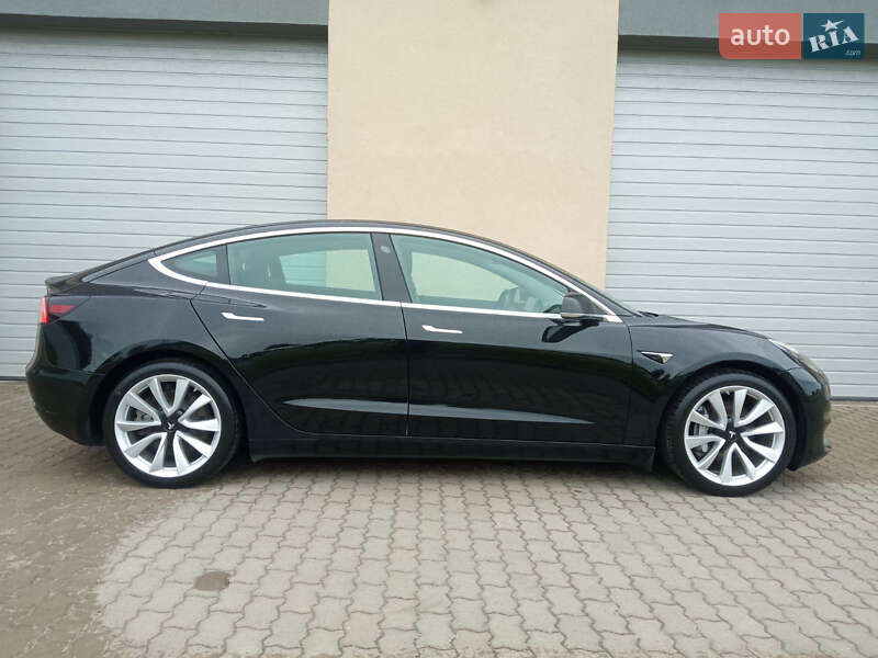 Седан Tesla Model 3 2019 в Радехове фото 23 Седан Tesla Model 3 2019 в Радехове