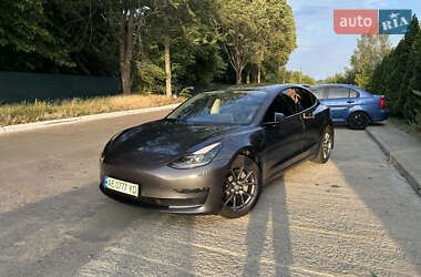 Седан Tesla Model 3 2023 в Днепре