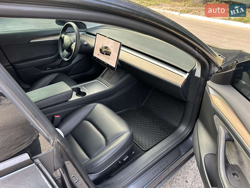 Седан Tesla Model 3 2023 в Дніпрі