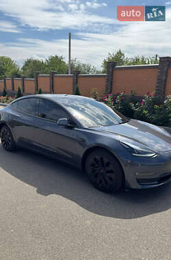Седан Tesla Model 3 2023 в 
