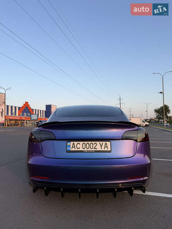Седан Tesla Model 3 2018 в Луцьку
