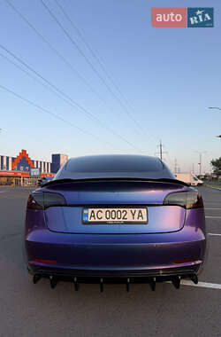 Седан Tesla Model 3 2018 в 