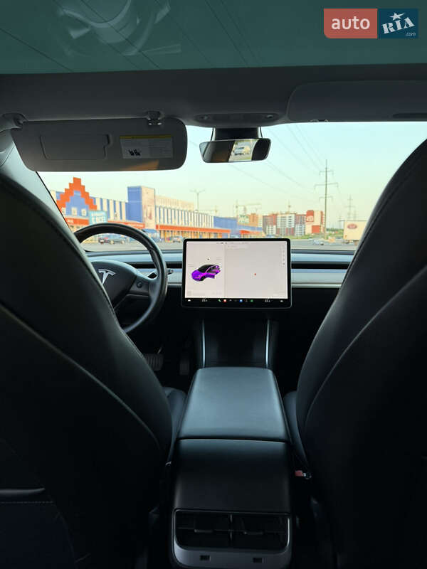 Седан Tesla Model 3 2018 в Луцьку