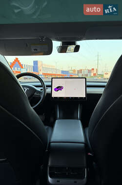 Седан Tesla Model 3 2018 в 