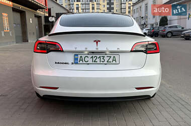 Седан Tesla Model 3 2020 в 