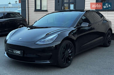 Седан Tesla Model 3 2021 в 