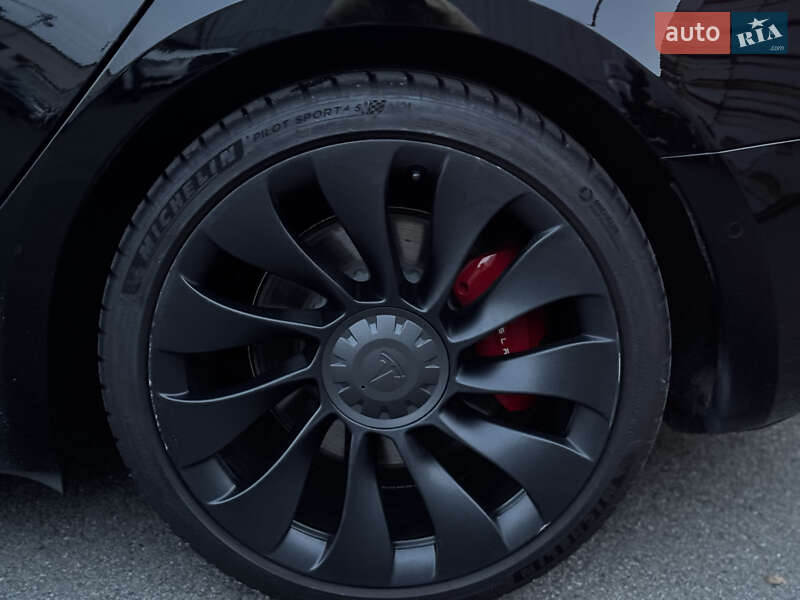 Седан Tesla Model 3 2021 в Киеве фото 16 Седан Tesla Model 3 2021 в Киеве