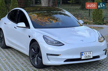Седан Tesla Model 3 2018 в Львове