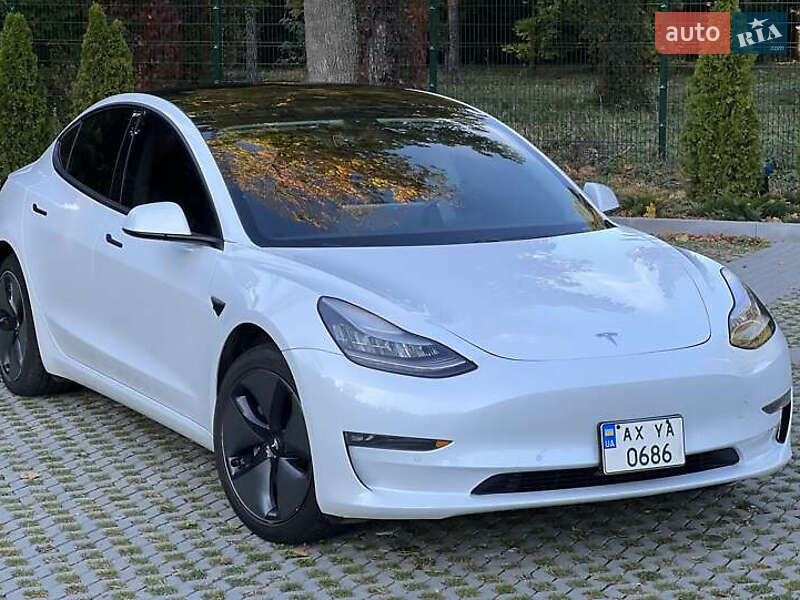 Седан Tesla Model 3 2018 в 