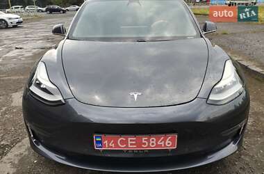 Седан Tesla Model 3 2019 в Ужгороде