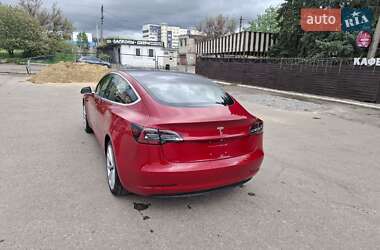 Седан Tesla Model 3 2018 в 