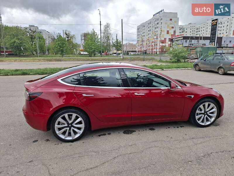 Седан Tesla Model 3 2018 в Харькове