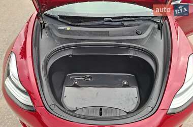 Седан Tesla Model 3 2018 в 