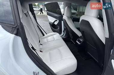 Седан Tesla Model 3 2019 в 