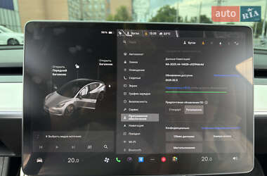 Седан Tesla Model 3 2019 в 