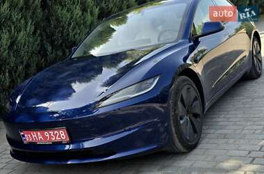 Седан Tesla Model 3 2024 в 