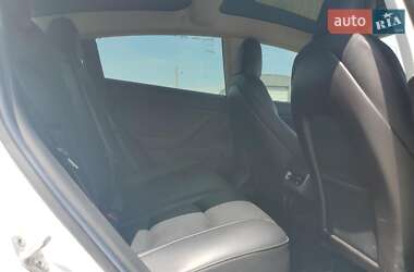 Седан Tesla Model 3 2019 в 