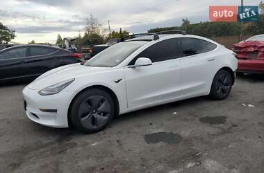Седан Tesla Model 3 2020 в 
