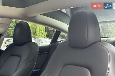 Седан Tesla Model 3 2023 в 