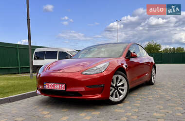 Седан Tesla Model 3 2021 в 