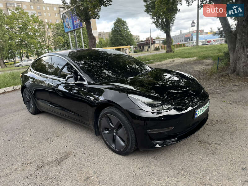 Седан Tesla Model 3 2018 в 