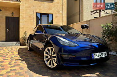 Седан Tesla Model 3 2020 в 