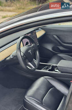 Седан Tesla Model 3 2018 в 