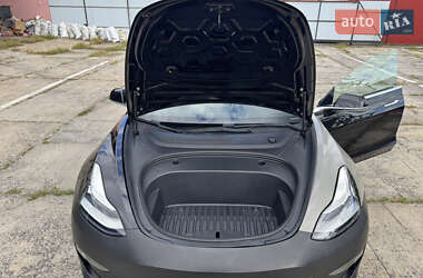 Седан Tesla Model 3 2018 в 