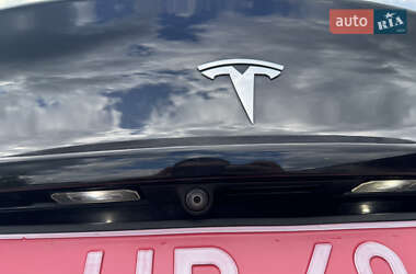 Седан Tesla Model 3 2018 в 