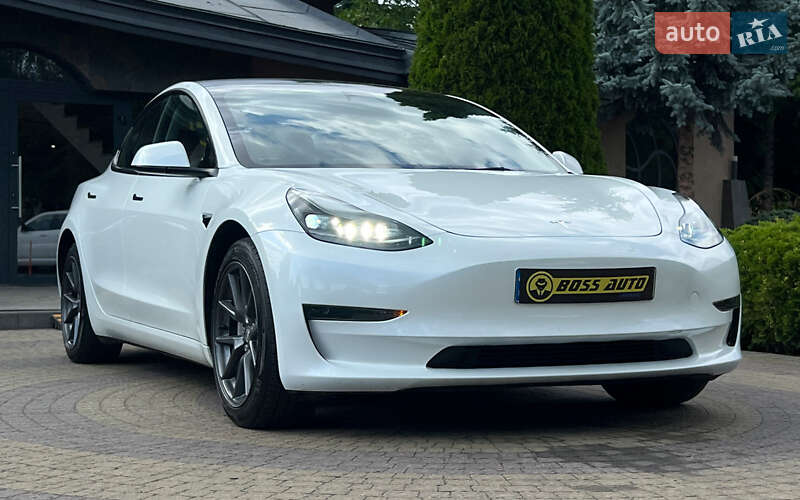 Tesla Model 3 2023