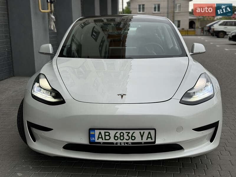 Седан Tesla Model 3 2020 в Виннице