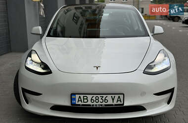 Седан Tesla Model 3 2020 в 