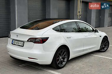 Седан Tesla Model 3 2020 в 