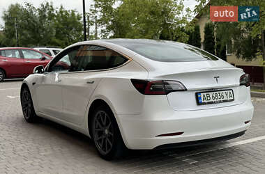 Седан Tesla Model 3 2020 в 