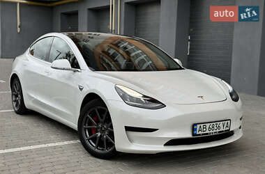 Седан Tesla Model 3 2020 в Вінниці