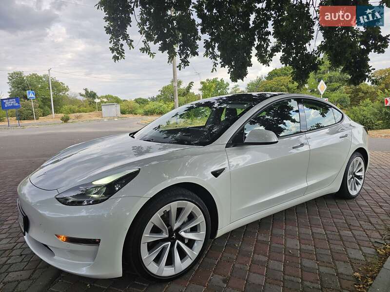 Tesla Model 3 2021