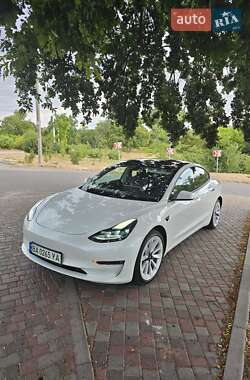 Седан Tesla Model 3 2021 в Кропивницком