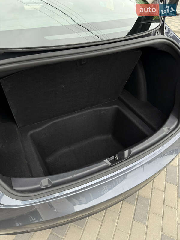Седан Tesla Model 3 2021 в Луцке фото 5 Седан Tesla Model 3 2021 в Луцке