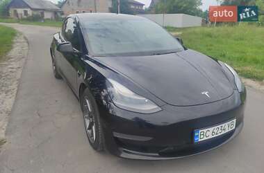 Седан Tesla Model 3 2021 в Львове