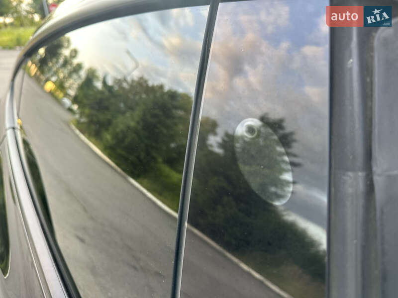Седан Tesla Model 3 2022 в Івано-Франківську