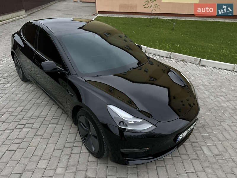 Седан Tesla Model 3 2019 в 