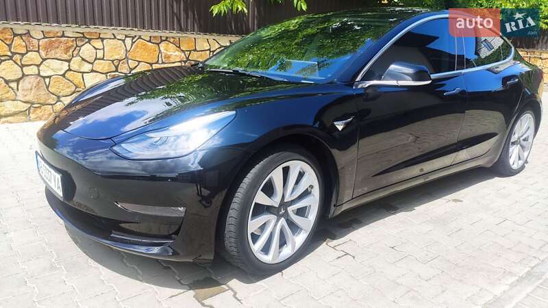Седан Tesla Model 3 2019 в 