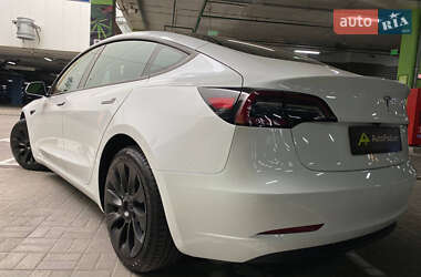 Седан Tesla Model 3 2023 в 
